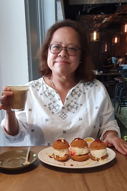 Norela having coffee and desert at Huckleberry, Damansara Heights
